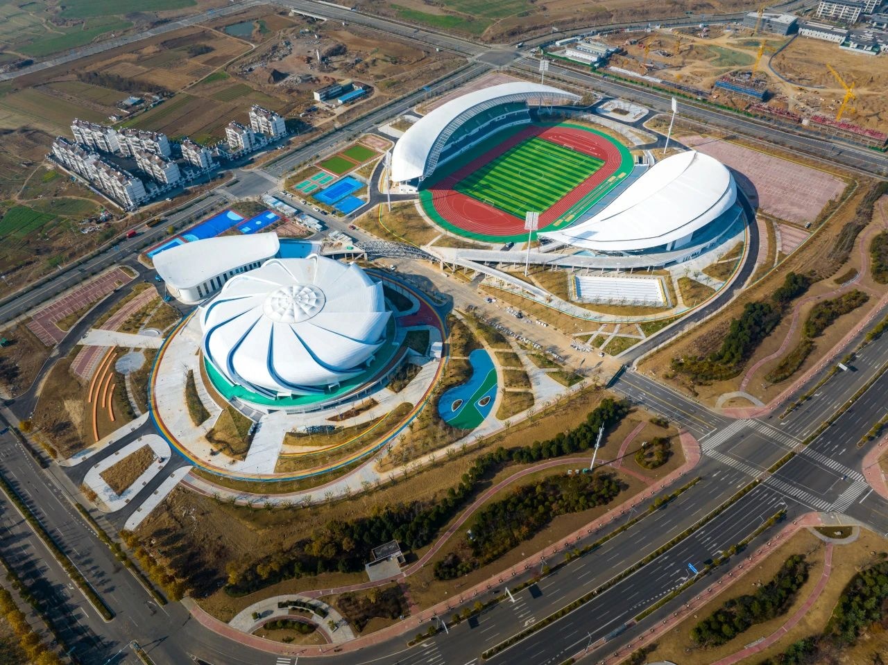 新地標亮相！明光市體育中心背后的金鵬匠心力量